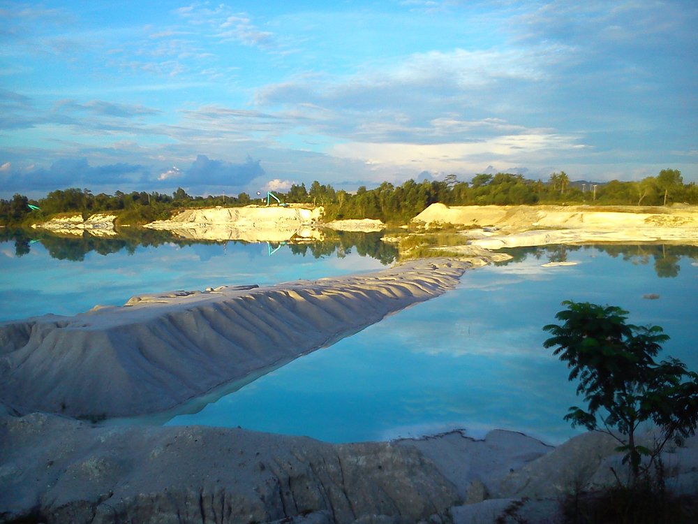 danau-kaolin-pulau-belitung